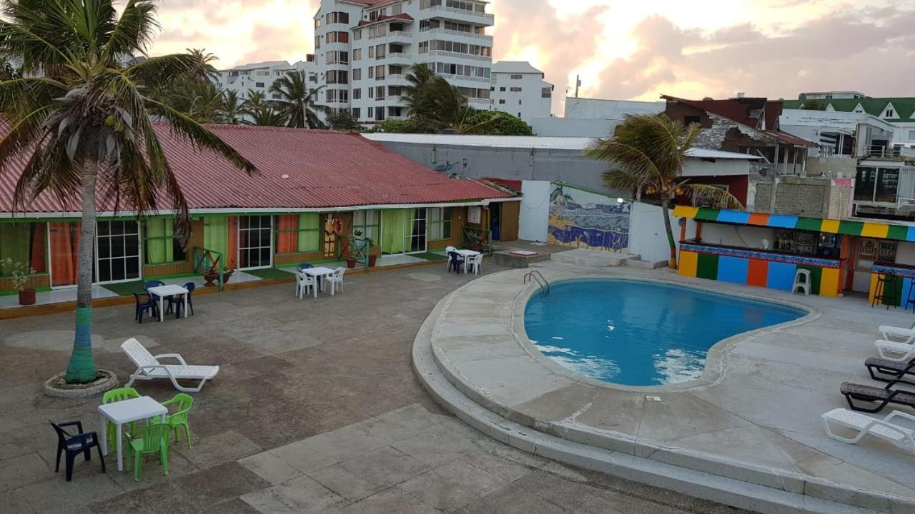 Apartahotel Tres Casitas Hotel
