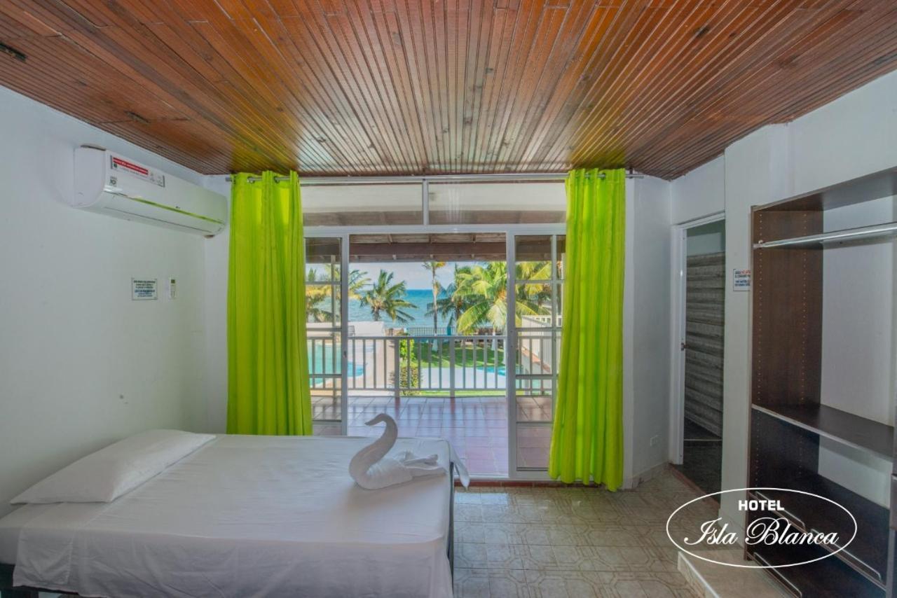 Hotel Isla Blanca *