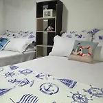 Lenis\'S House