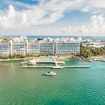 Apartamento en Torres del Sun Rise San Andrés con Piscina y Playa Privada