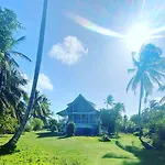 Islander House On Rocky Cay Beach