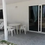 Zippy\'S Sea View Apartments