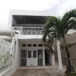 Apartamento De Dos Habitaciones En Hospedaje Solymar Sarie Bay
