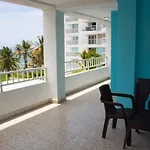 Hostal Luna Azul Tropical