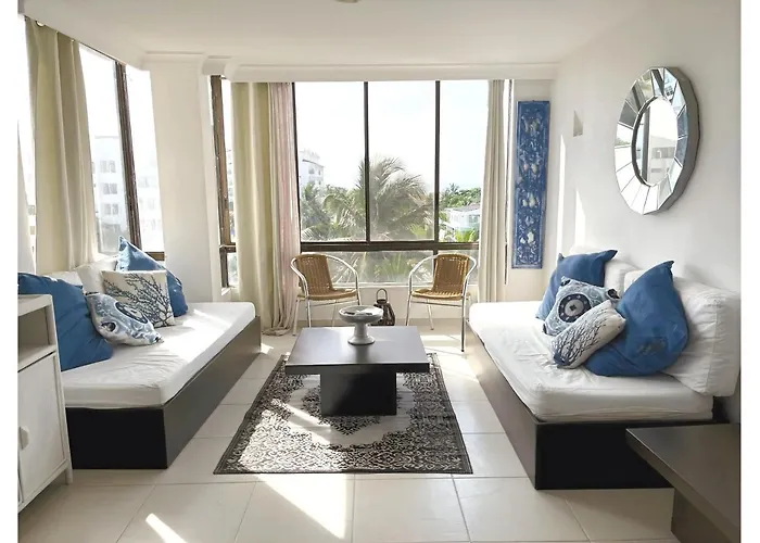 Apartamento con Vista al Mar - Edificio Commodore Bay Club