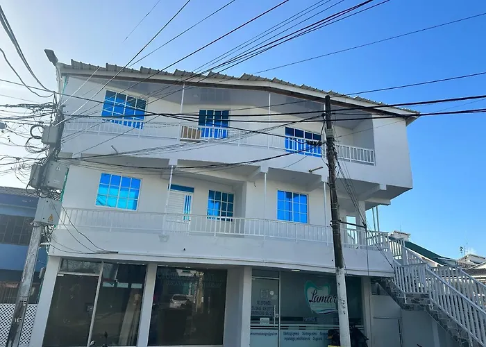 Russ Apartment Diagonal Comando