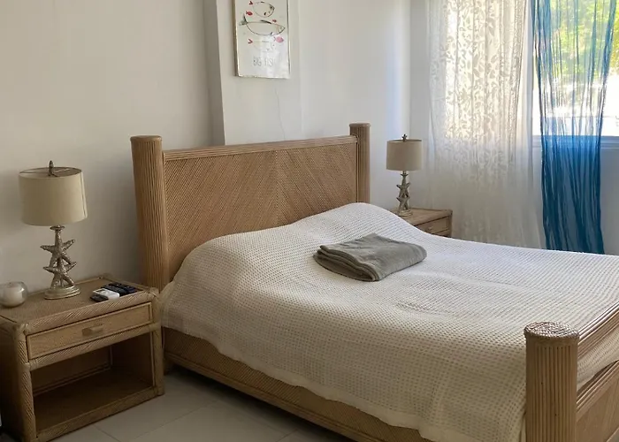 Walking Distance To The Beach, Restaurants, And Shops