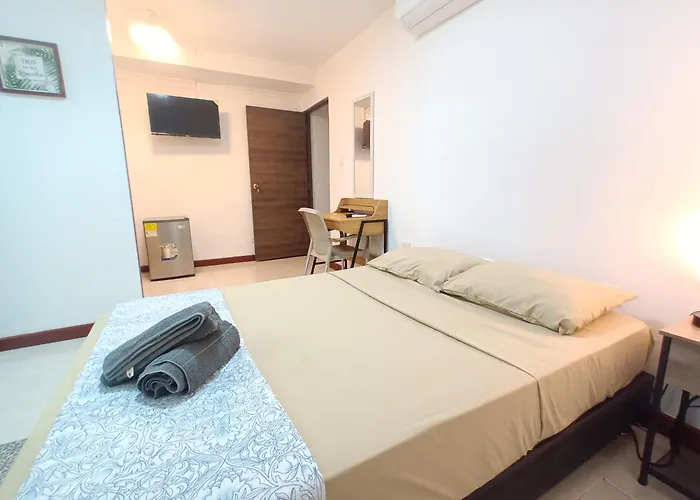 Erlis Place 17B A Solo Una Cuadra De La Playa Y El Malecon