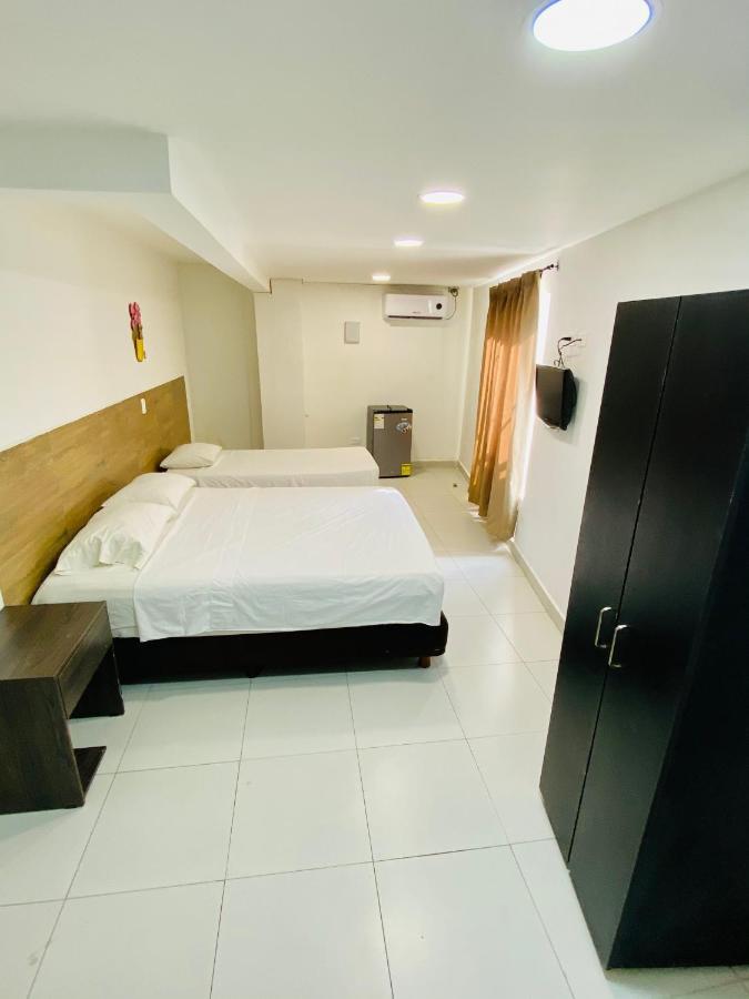 Continental Sai 4*