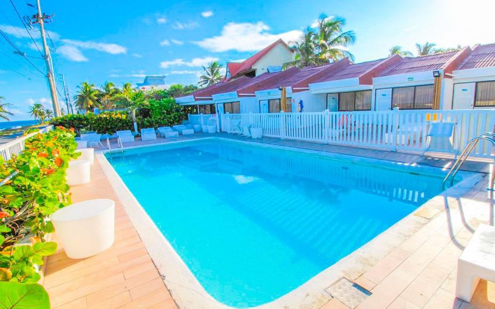 Hotel On Vacation Blue Reef 3*