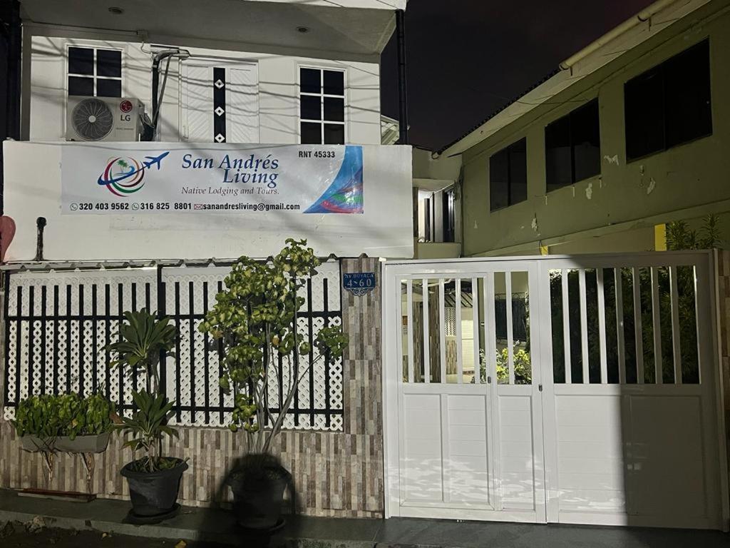 Living * San Andres (San Andres and Providencia Islands)