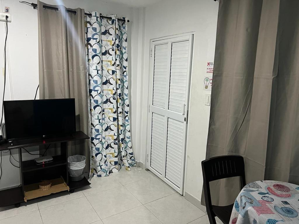 Living San Andres (San Andres and Providencia Islands)
