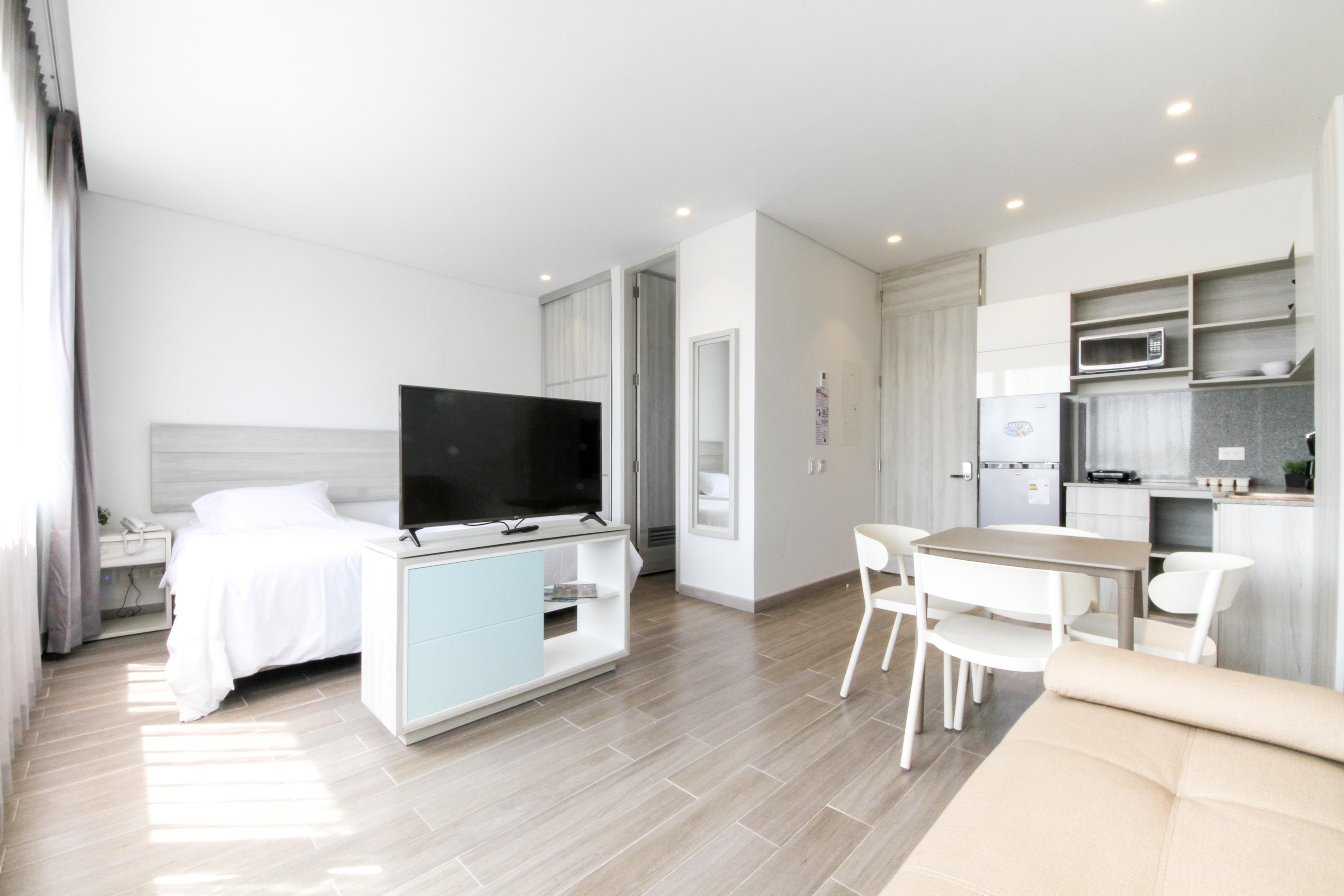 Azure Lofts & Pool Hotel 3*
