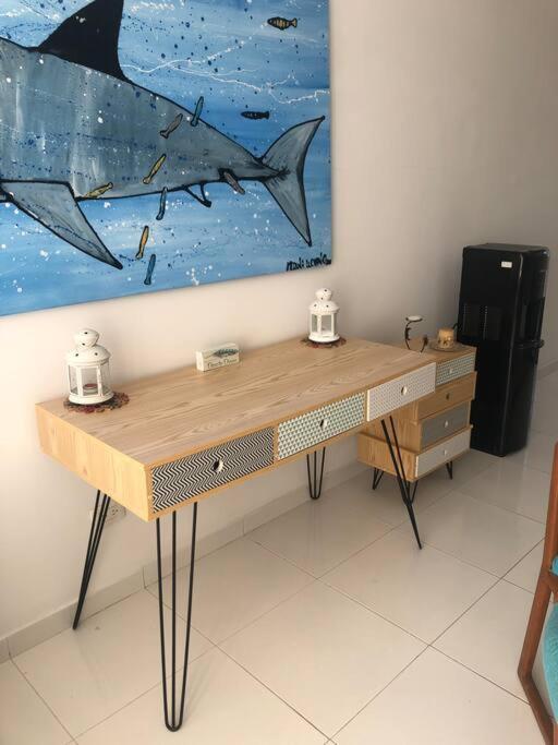 Walking Distance To The Beach, Restaurants, And Shops Apartamento
