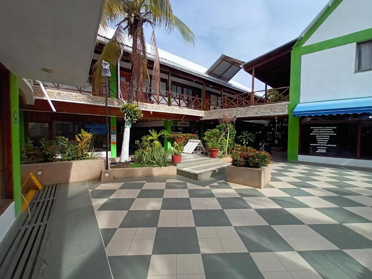 Guest house Confortable Y A Cuadra De La Playa 10a San Andres (San Andres and Providencia Islands)