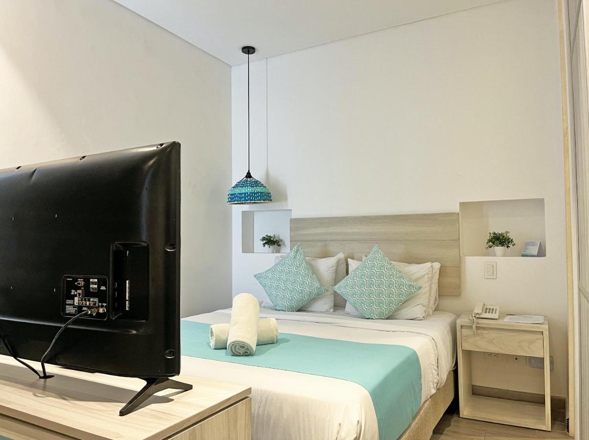 Azure Lofts & Pool Hotel 3*