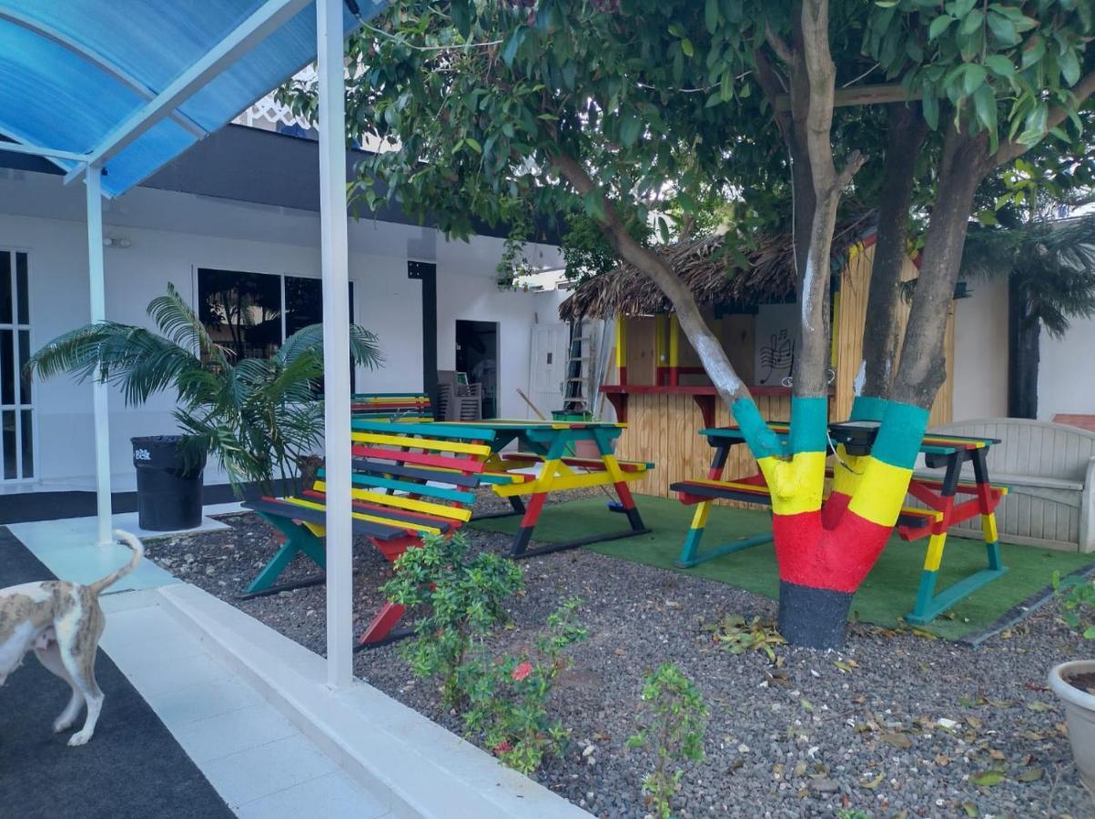 El Galy Su Familiar Hostal San Andrés