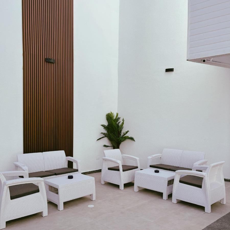Oasis Hotel
