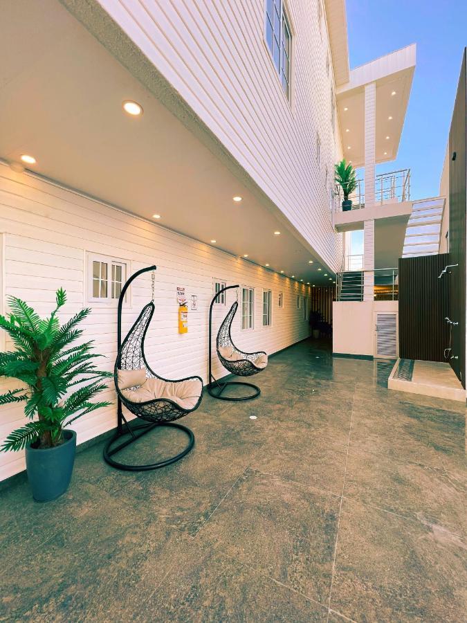 Oasis Hotel