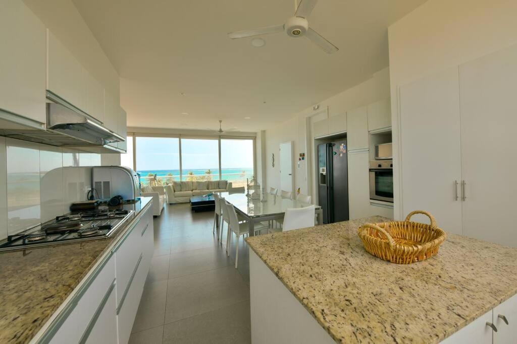 Apartment Con Vista Al Mar!!