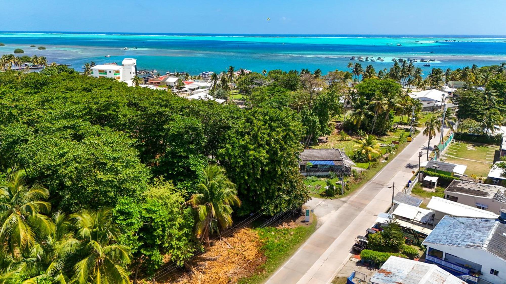 Caribbean Coral Hotel 4*