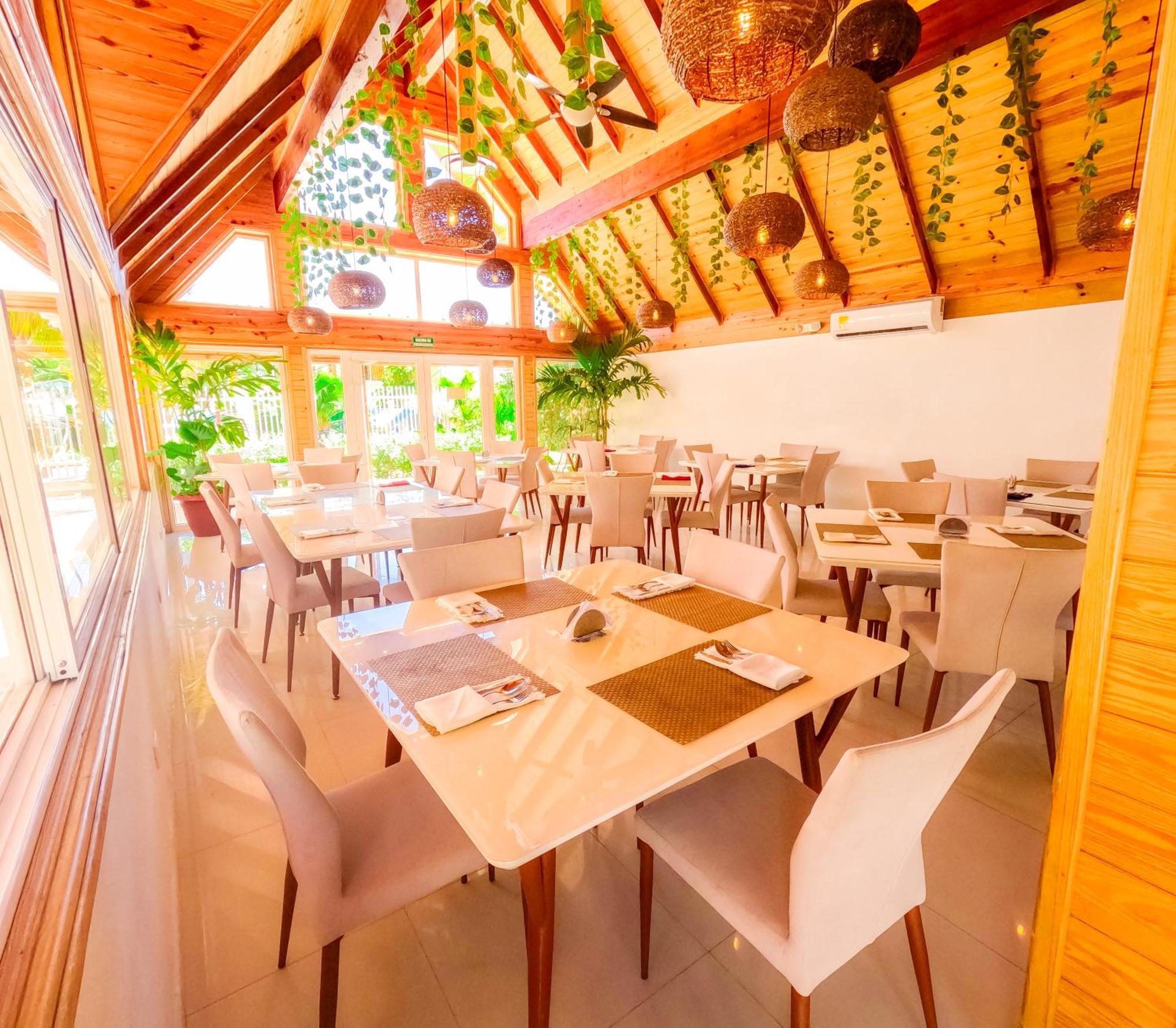 Caribbean Coral Hotel 4*