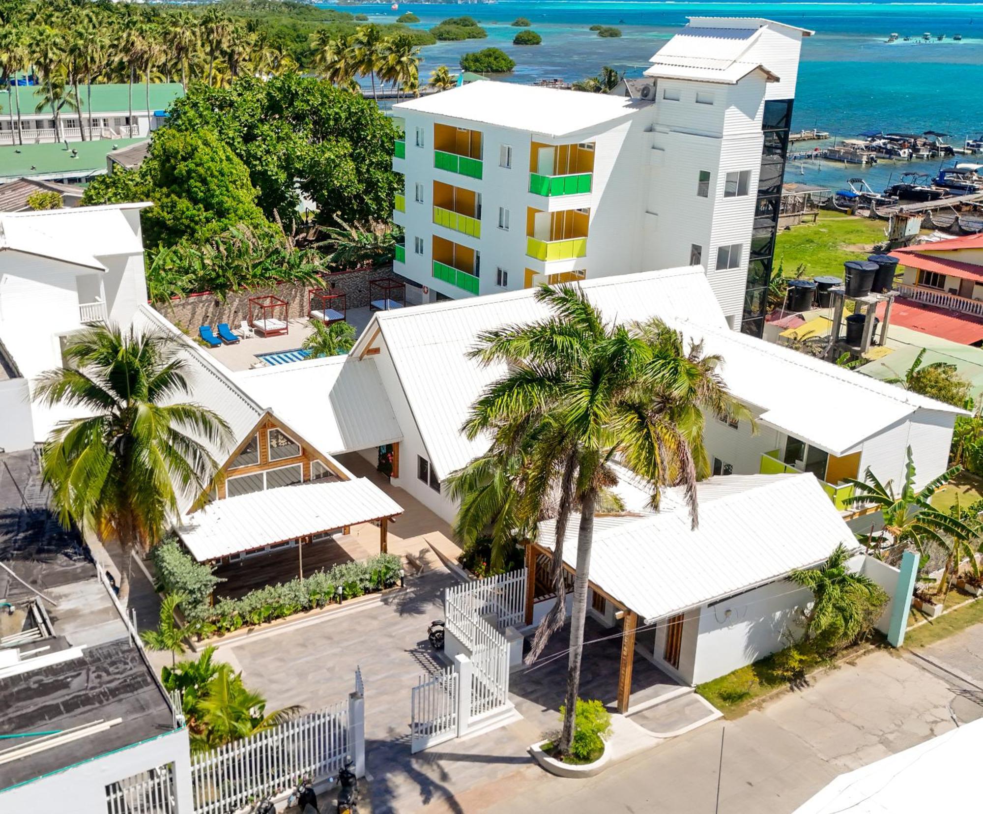 Hotel Caribbean Coral 4*