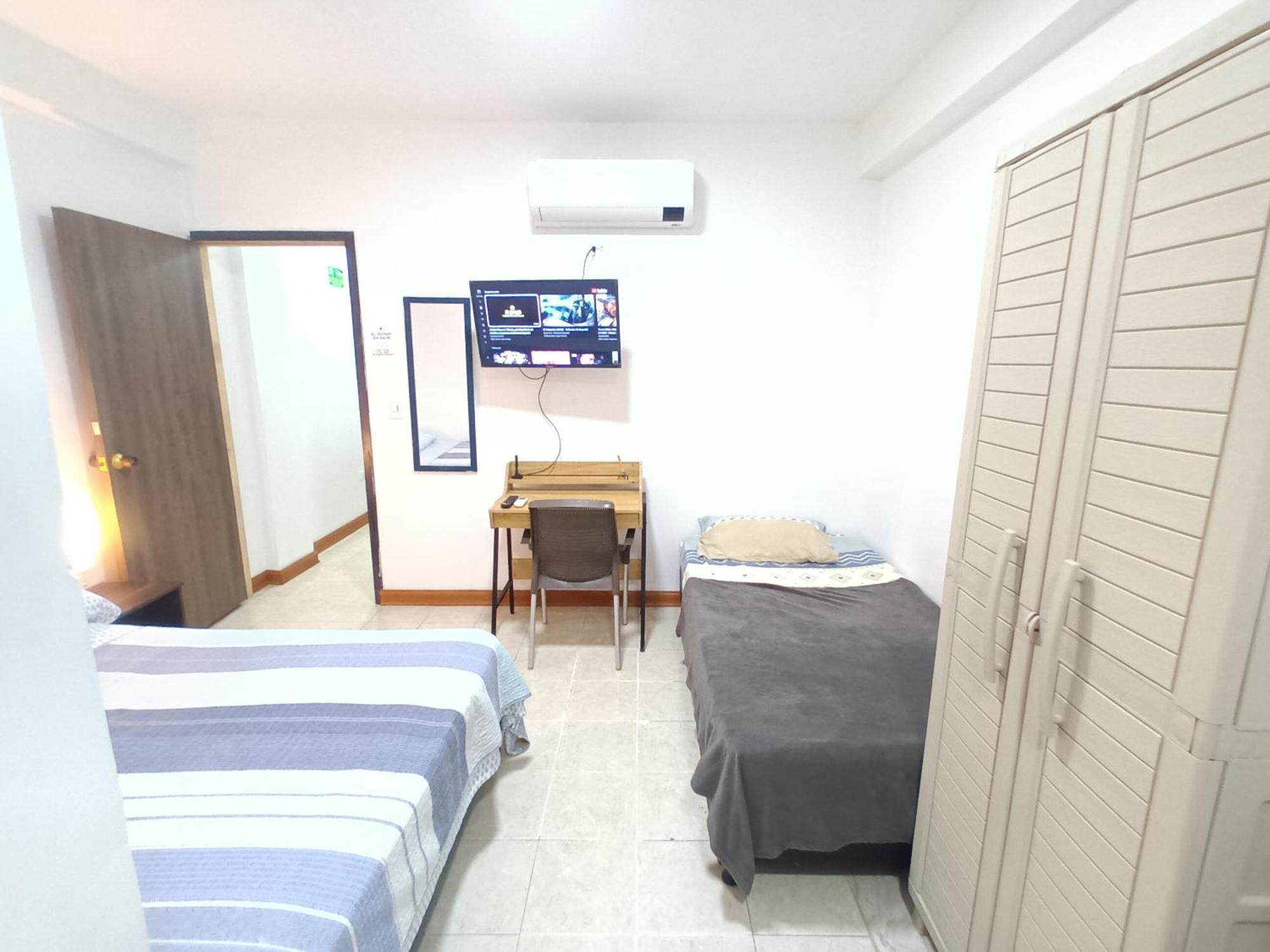 Habitación en casa particular Confortable Y A 100mts De La Playa *