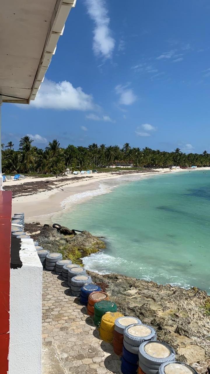 Rocky Cay Bay *
