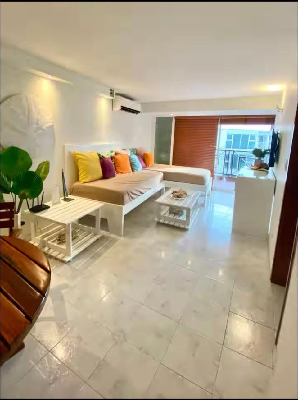 Apartamento Reef Aptos 1 Cuadra De La Playa *