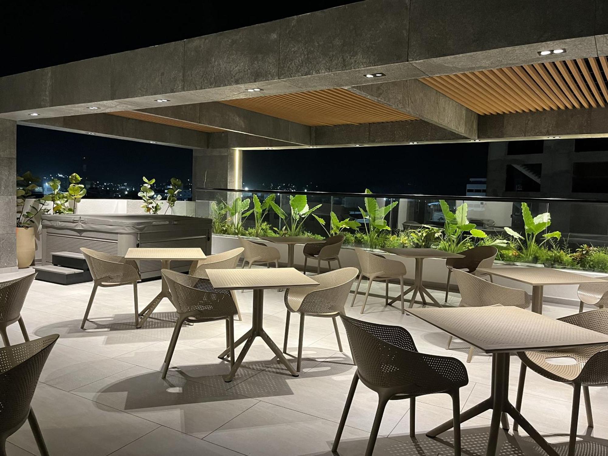 Delamar Hotel 4*