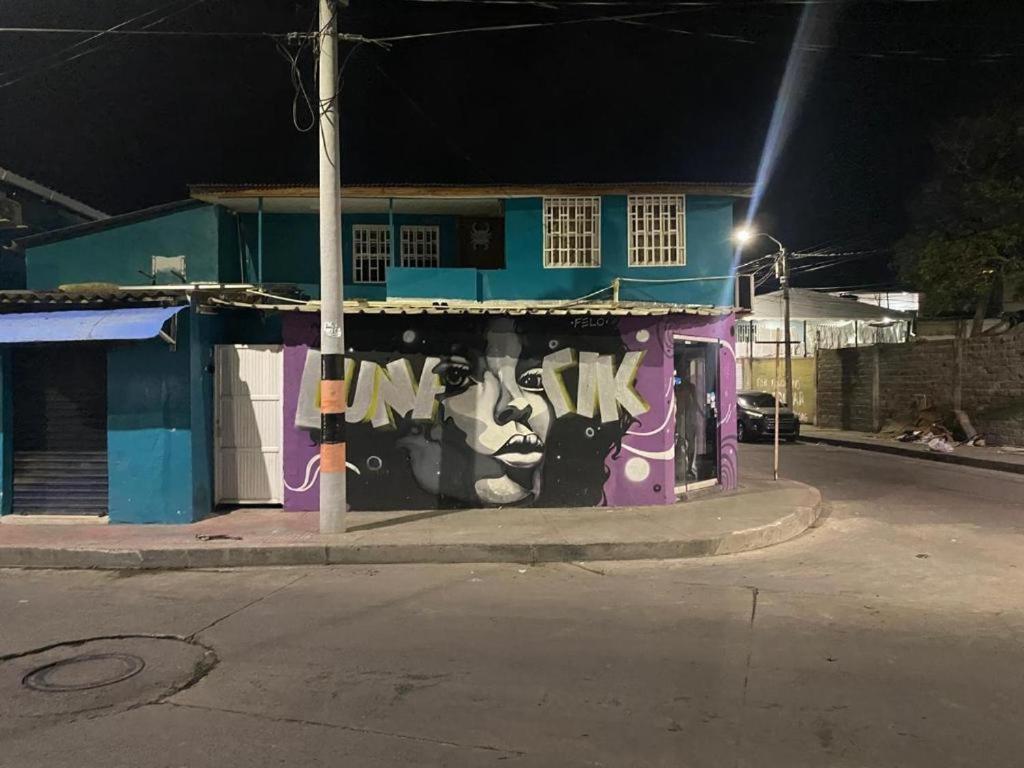 Miss Titi's Native 2 Apartment *