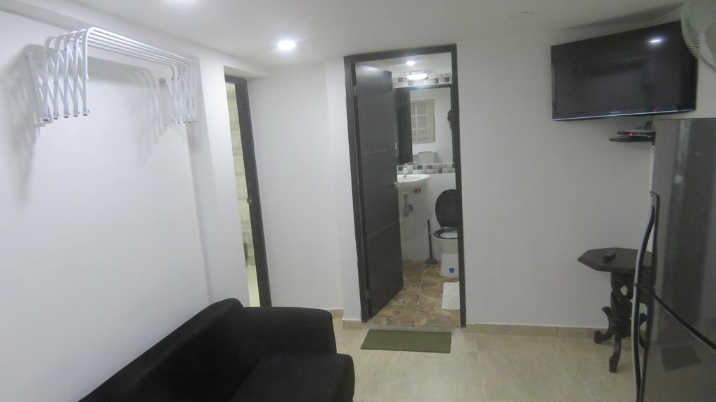 Guest house Posada J&J Forbes - 2 2*