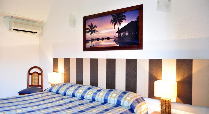 Hotel On Vacation Blue Reef