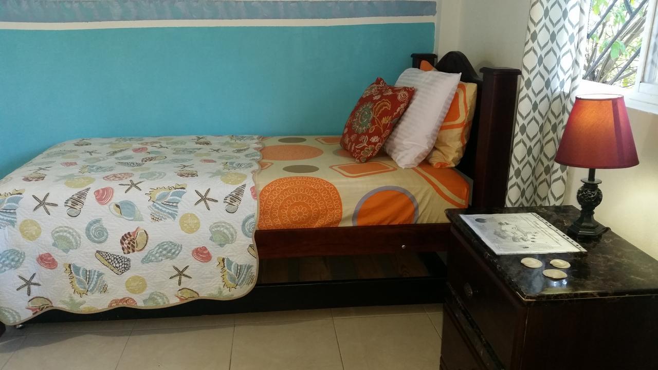 Guest house Orange Hill House *