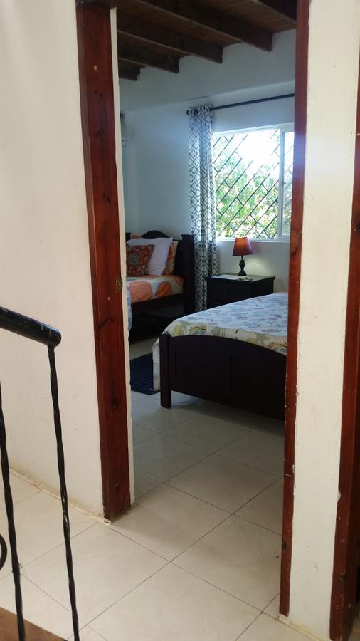 Guest house Orange Hill House