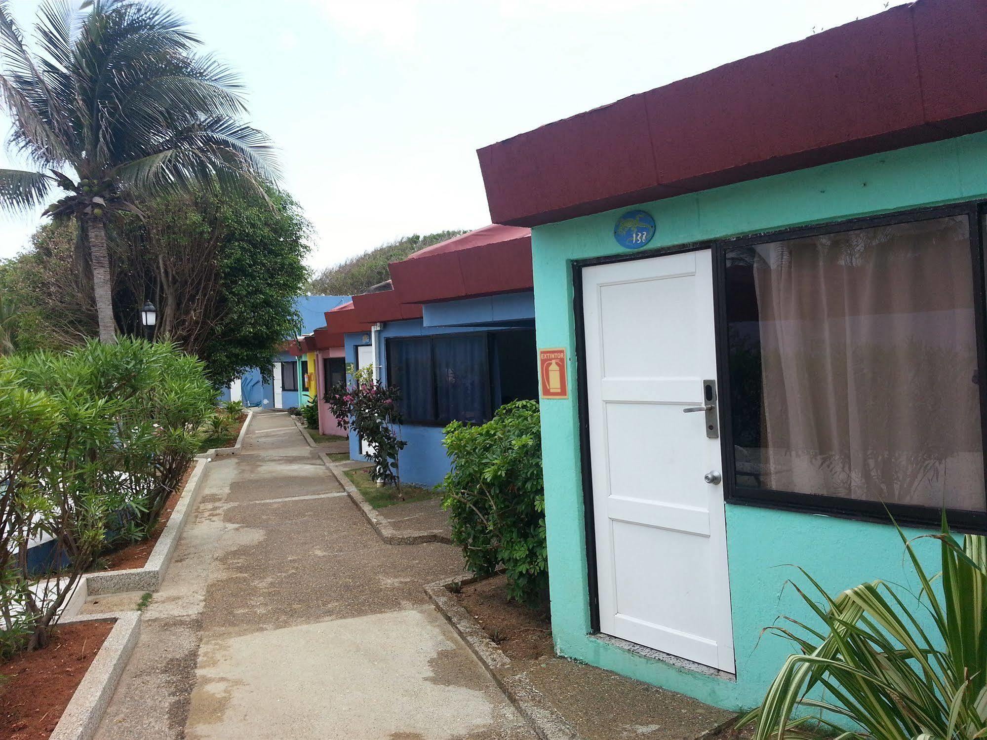 Hotel On Vacation Blue Reef