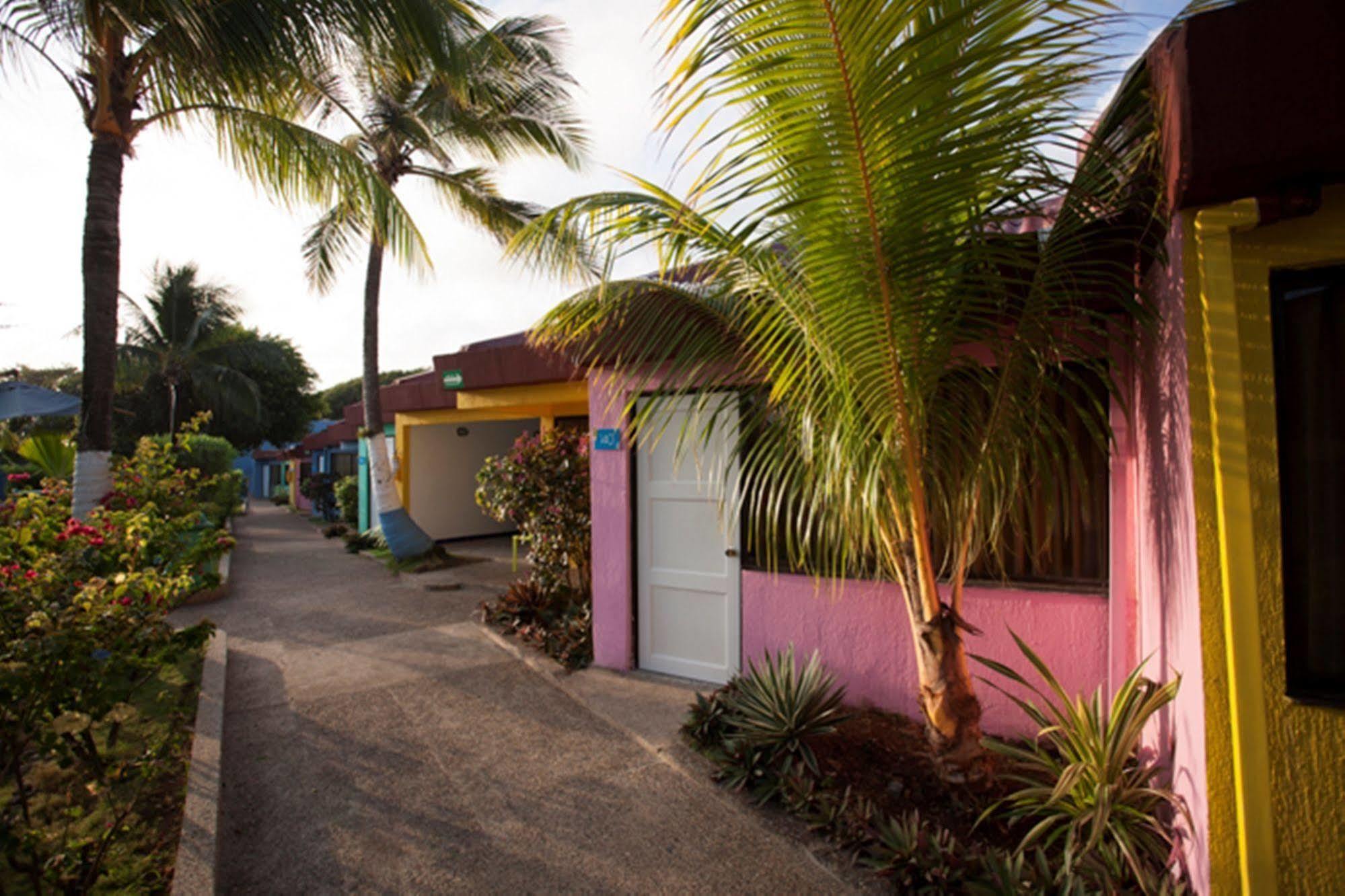 Hotel On Vacation Blue Reef