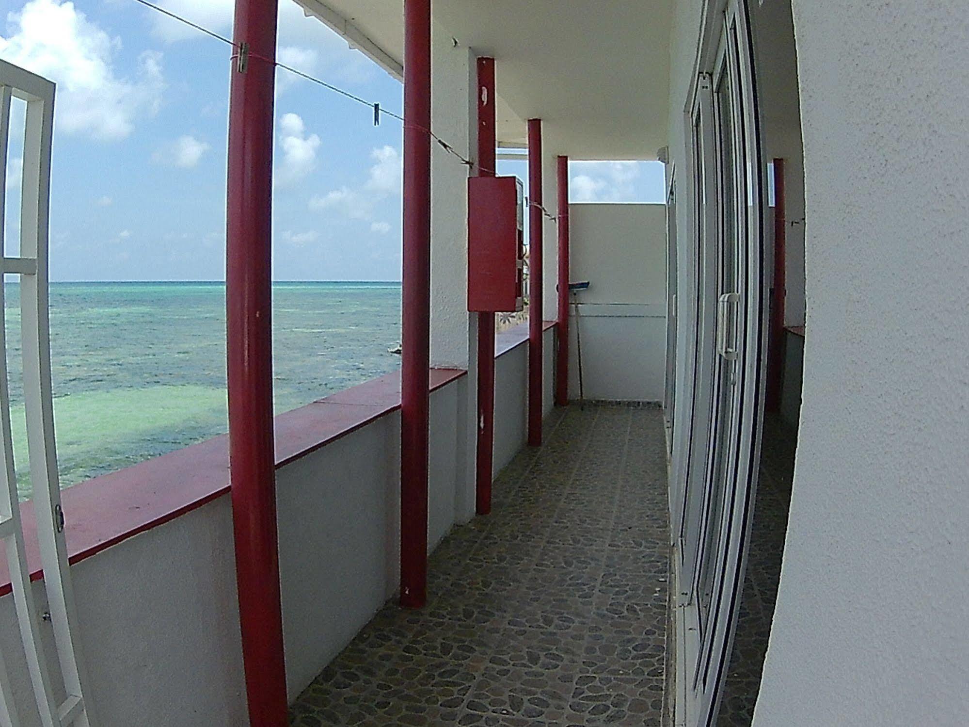 Rocky Cay Bay