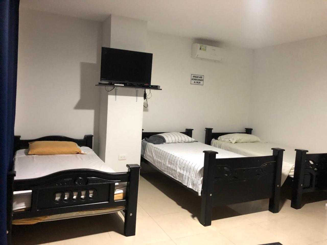 Hostal Central Beach Hotel 2*