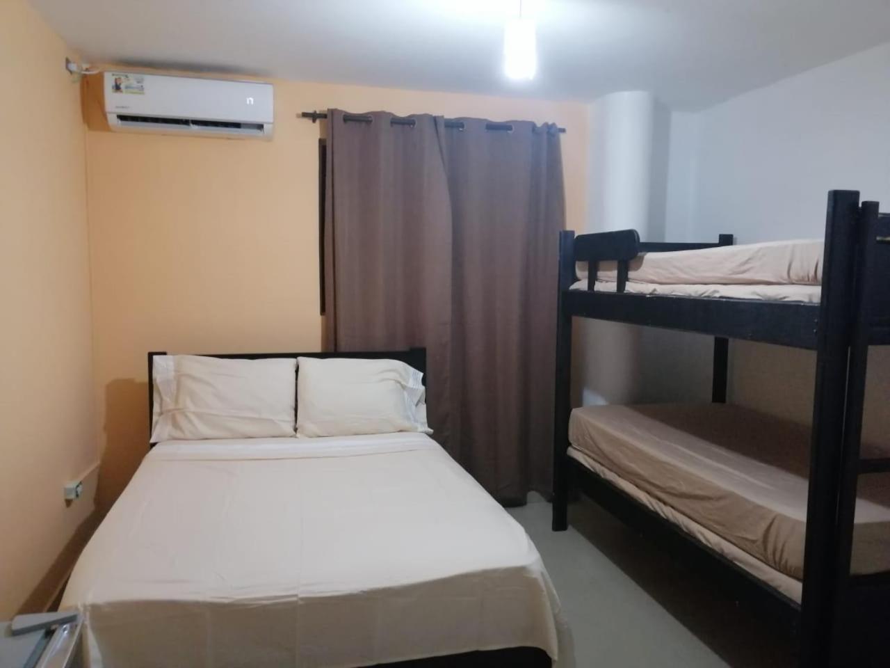 Zaida House Guest house *