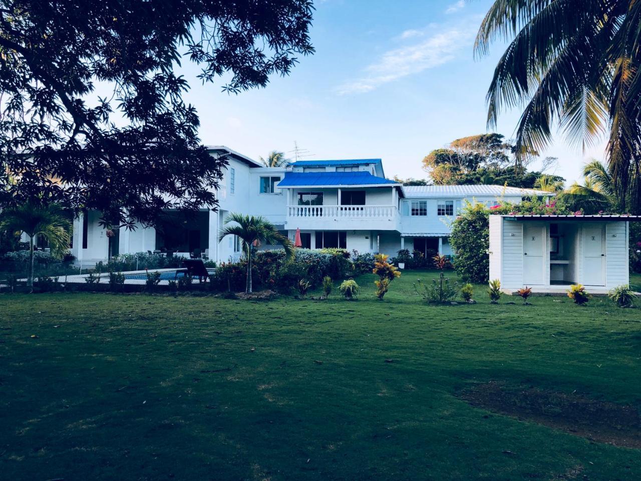 Tropical Garden Villa San Andrés