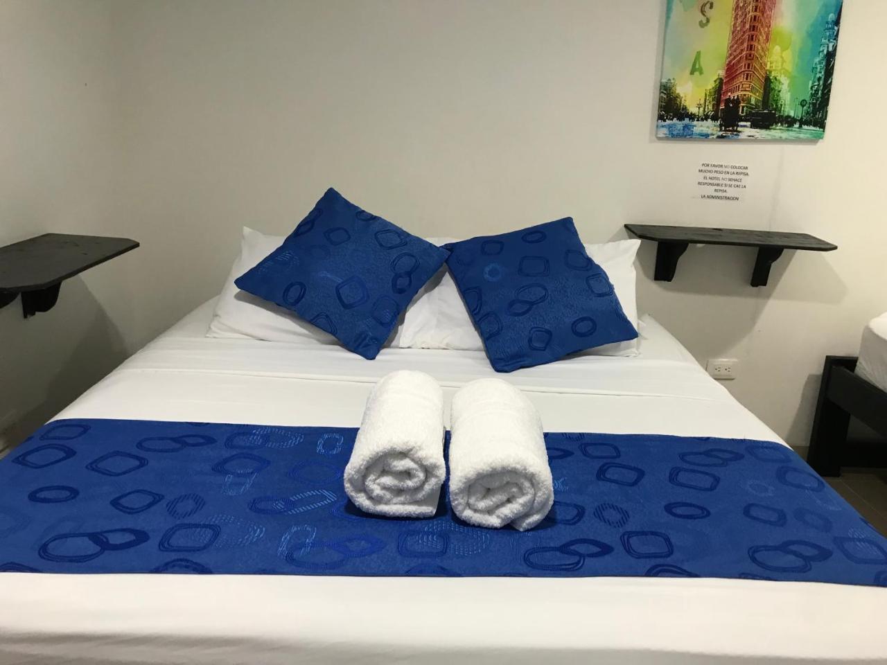 El Vecino Hotel 2*