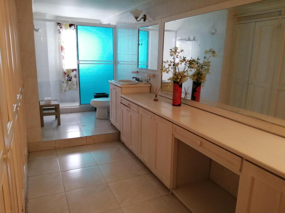 Hostal Zamy's Place *
