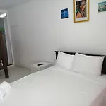 Inn Skyline Hostel