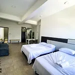 Porth Arthur Apt. 202