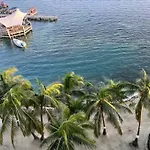 Paradiseapt, Private Beach