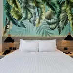 Sea Avenue Hotel