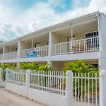 Rocky Cay Lodging
