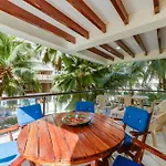 Edificio Bay Point Con Balcon 305